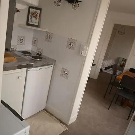 Apartment La Petite Vadrouille - Coeur Urbain D'epernay Epernay