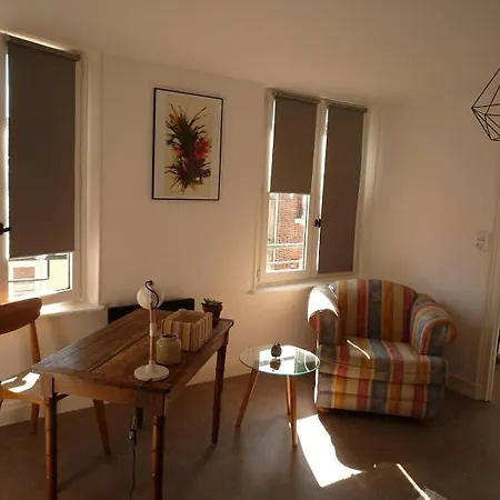 Apartment La Petite Vadrouille - Coeur Urbain D'epernay