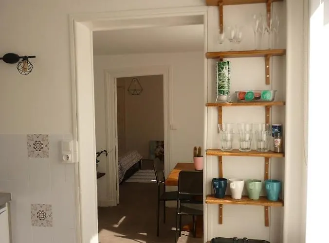 Apartment La Petite Vadrouille - Coeur Urbain D'epernay *