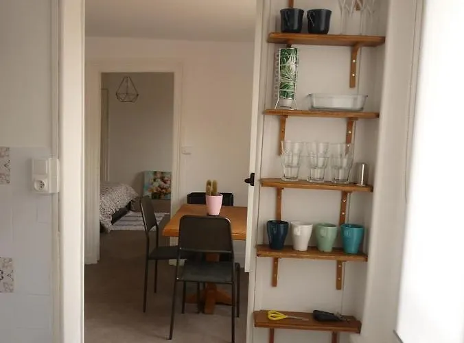 Apartment La Petite Vadrouille - Coeur Urbain D'epernay *