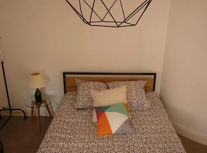 Apartment La Petite Vadrouille - Coeur Urbain D'epernay